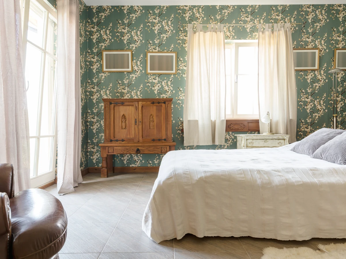 Period bedroom decorated in green by York Painters