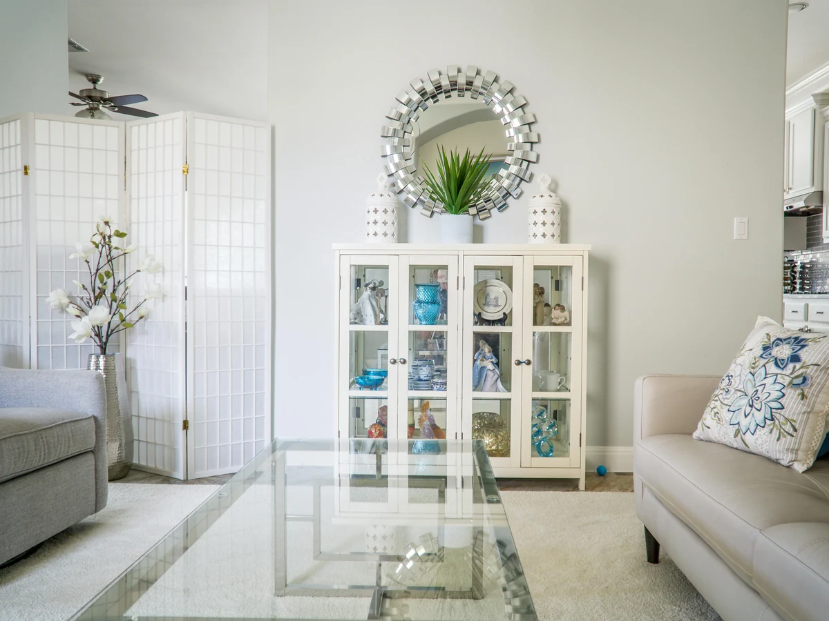 living-room-painting-bright-airy-living-york-painters Bright airy living room with freshly painted feature wall by York Painters
