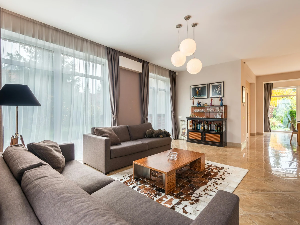 Spacious living room painted to a high standard by York Painters